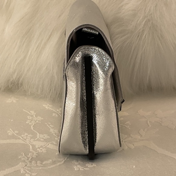 NWOT Circus Sam Edelman Metallic Silver Purse/Black Chain Crossbody Strap/Clutch - Picture 12 of 14